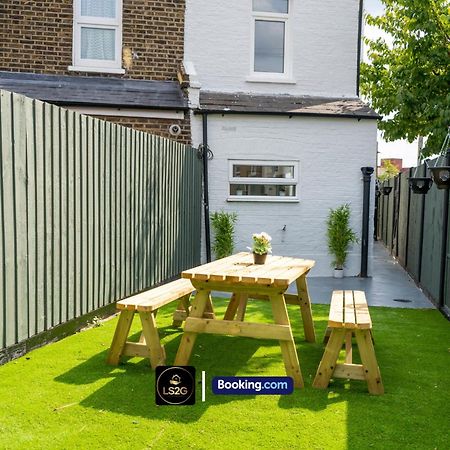 Stunning House By Ls2G Short Lets & Serviced Accommodation Greater London With Free Wifi Екстер'єр фото