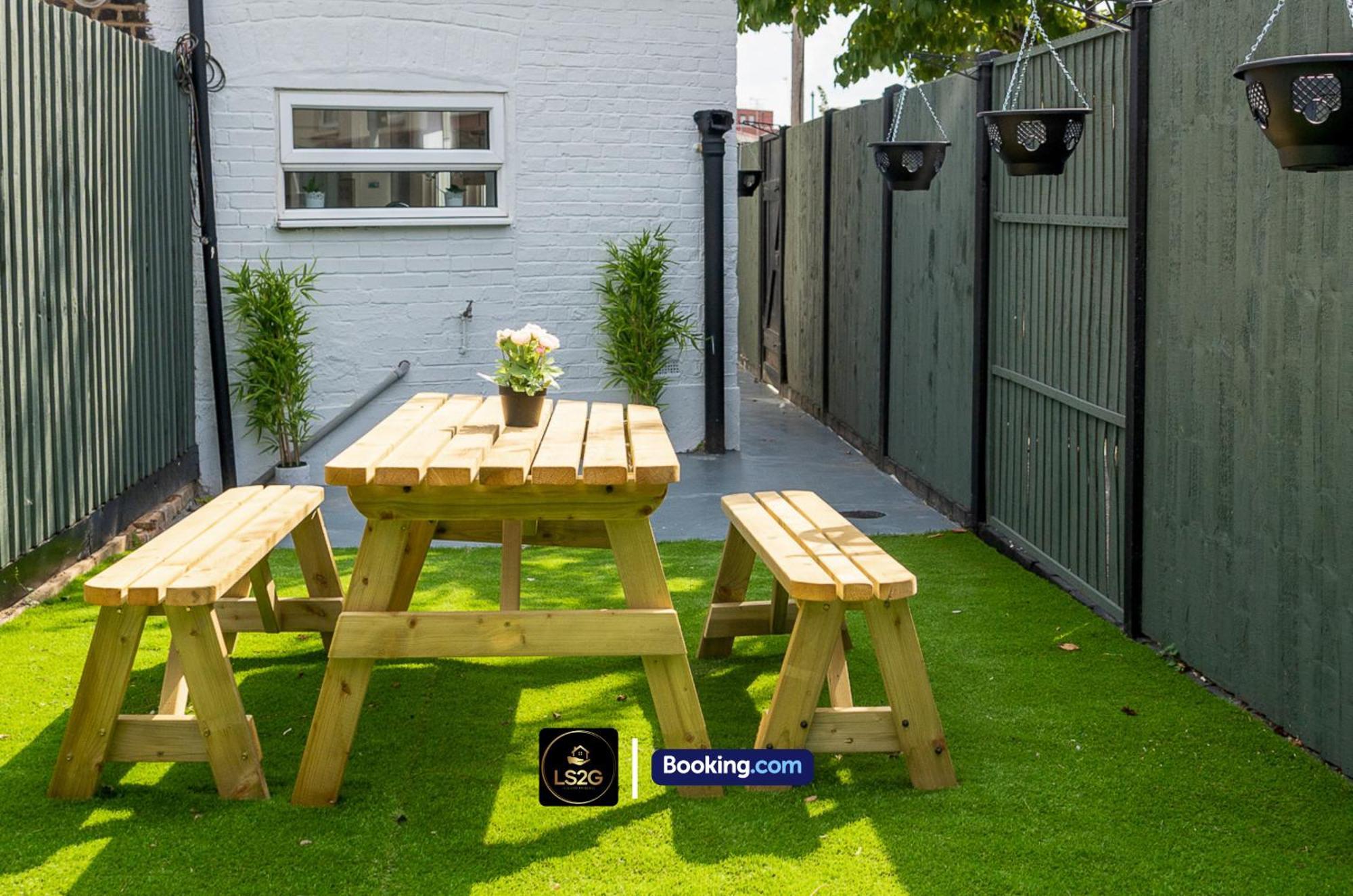 Stunning House By Ls2G Short Lets & Serviced Accommodation Greater London With Free Wifi Екстер'єр фото