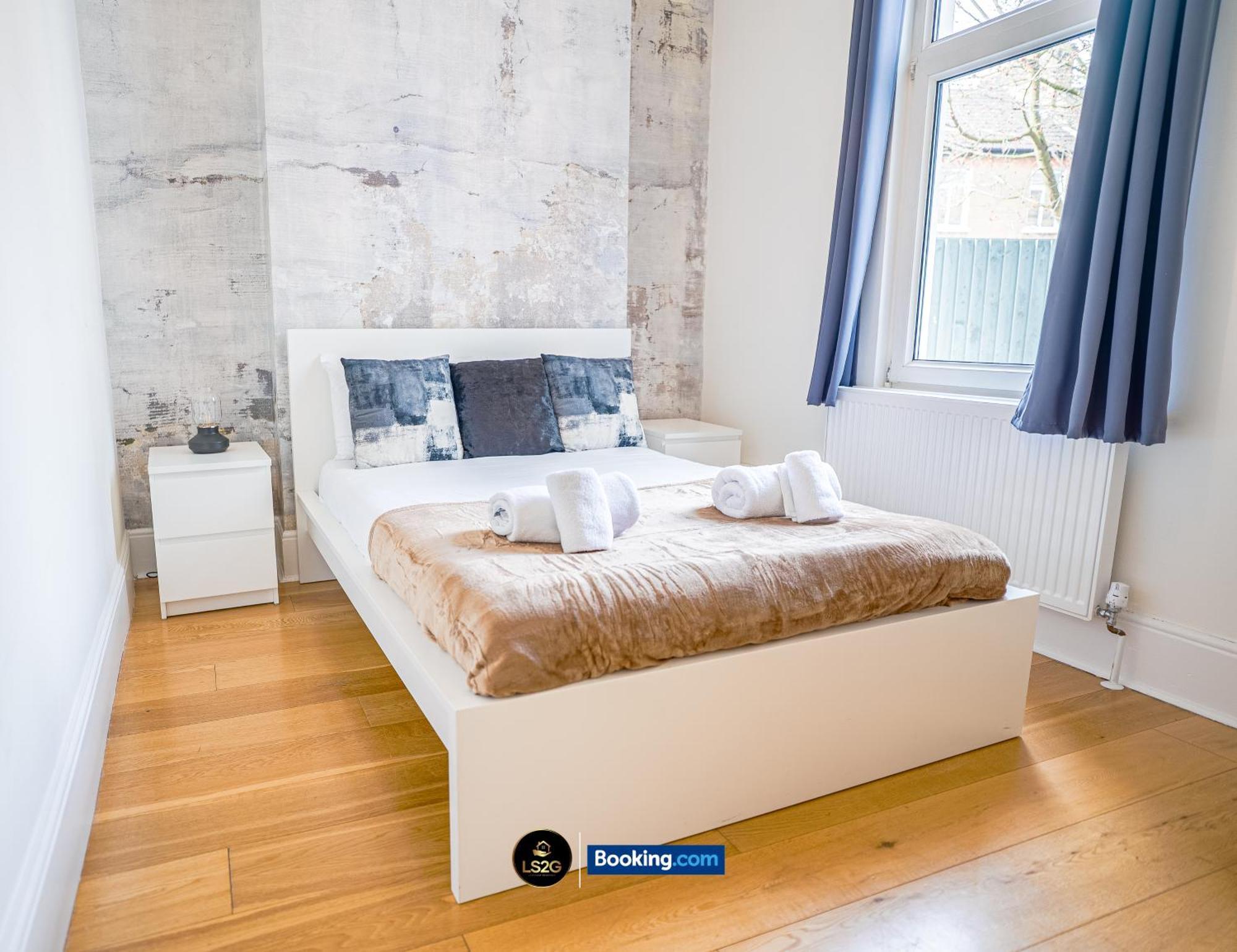 Stunning House By Ls2G Short Lets & Serviced Accommodation Greater London With Free Wifi Екстер'єр фото