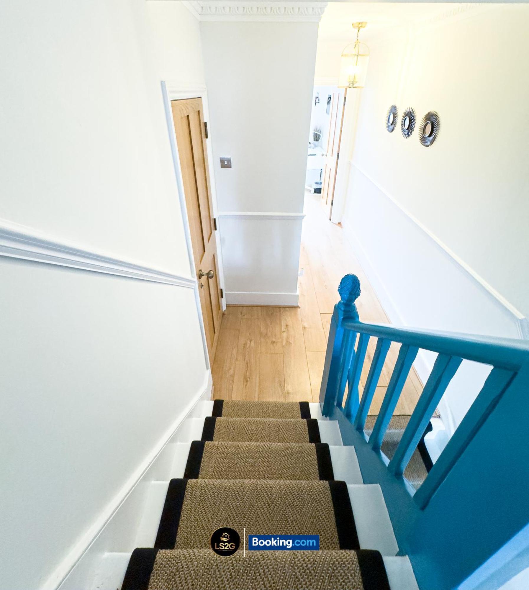 Stunning House By Ls2G Short Lets & Serviced Accommodation Greater London With Free Wifi Екстер'єр фото