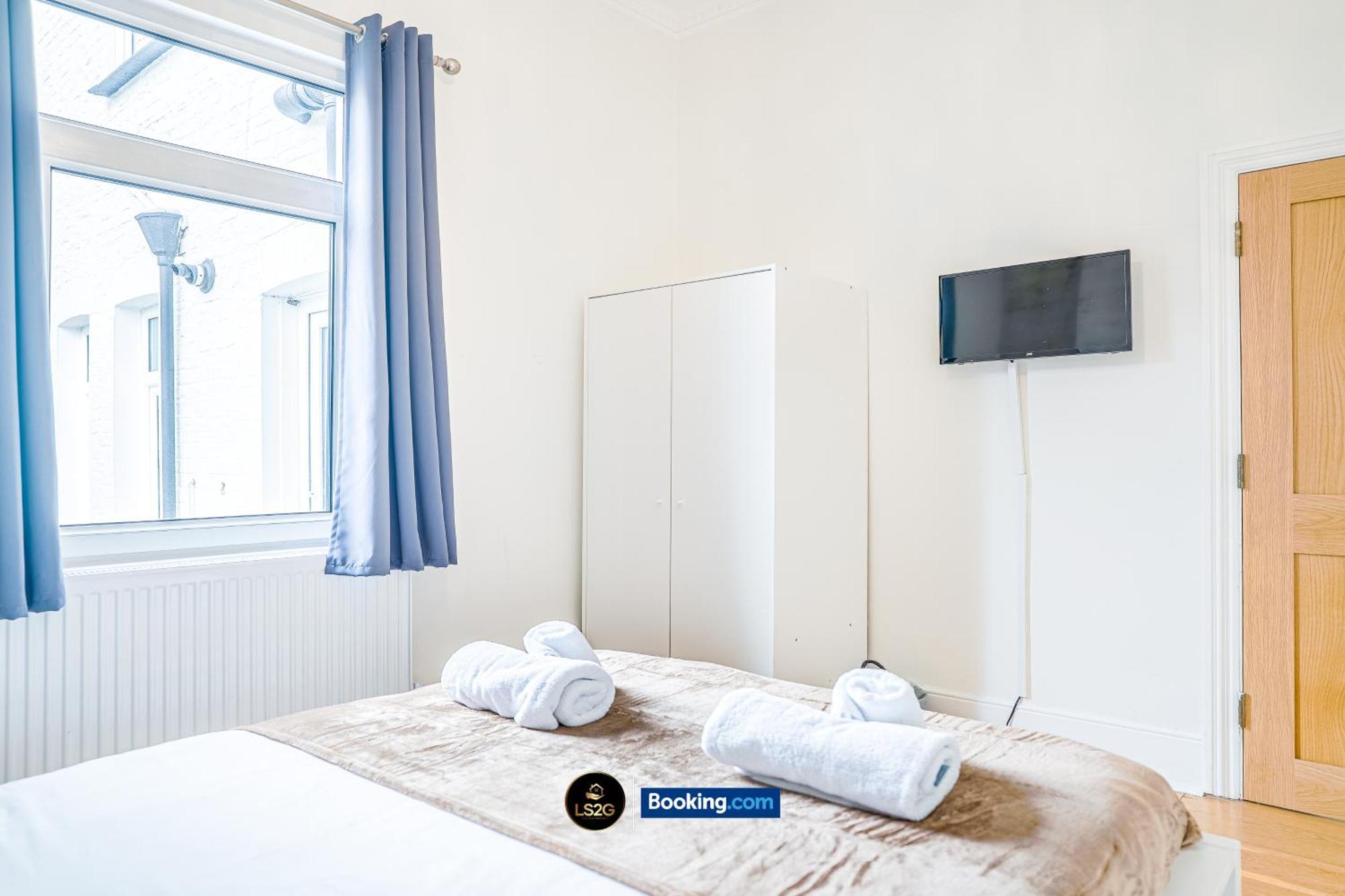 Stunning House By Ls2G Short Lets & Serviced Accommodation Greater London With Free Wifi Екстер'єр фото