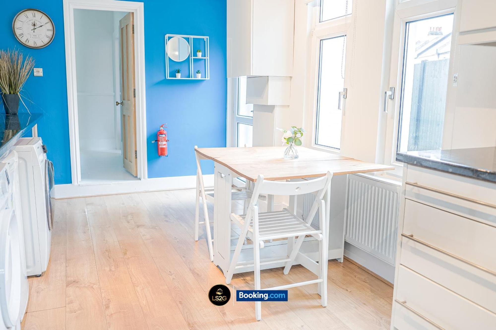 Stunning House By Ls2G Short Lets & Serviced Accommodation Greater London With Free Wifi Екстер'єр фото