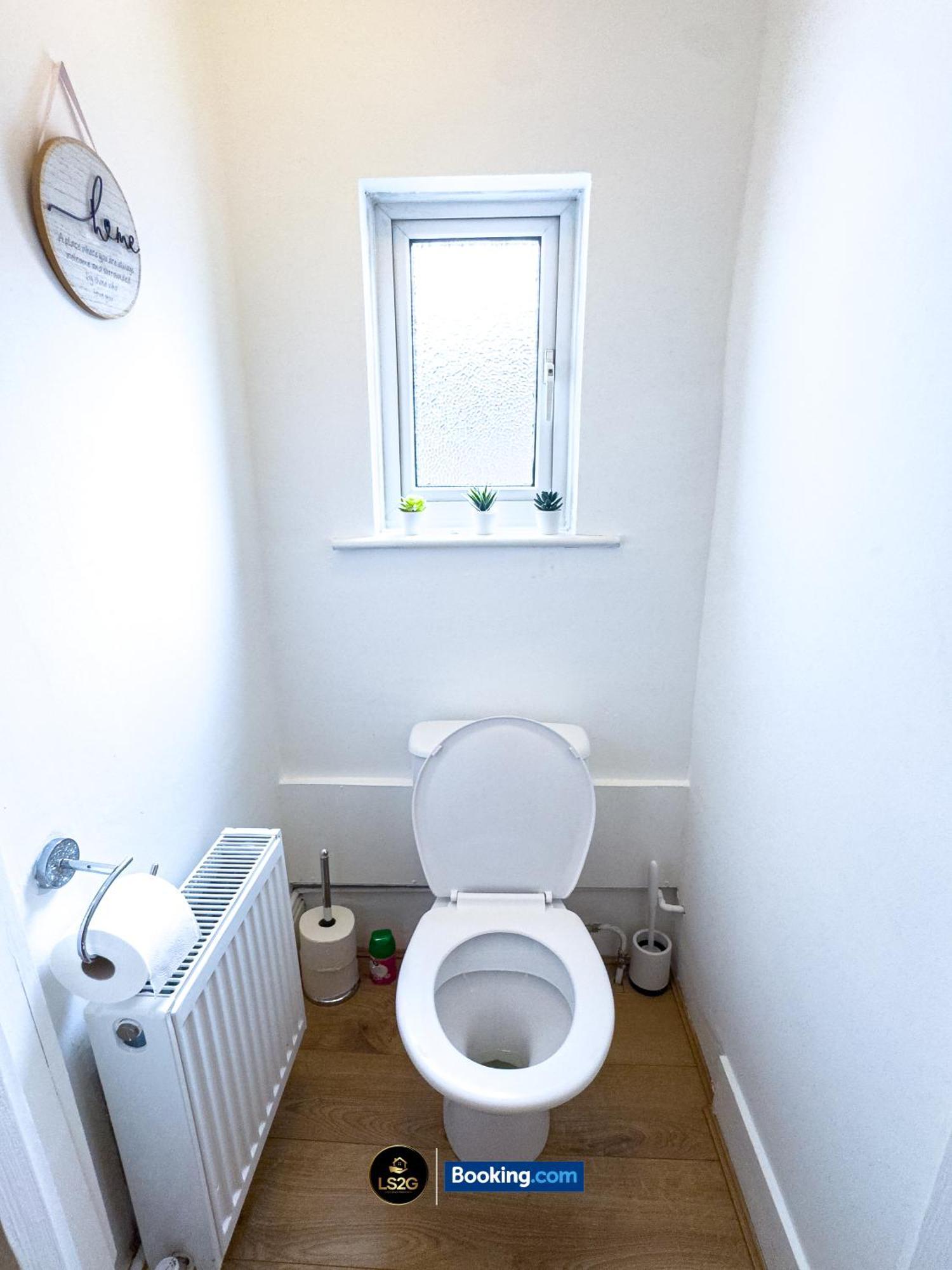 Stunning House By Ls2G Short Lets & Serviced Accommodation Greater London With Free Wifi Екстер'єр фото