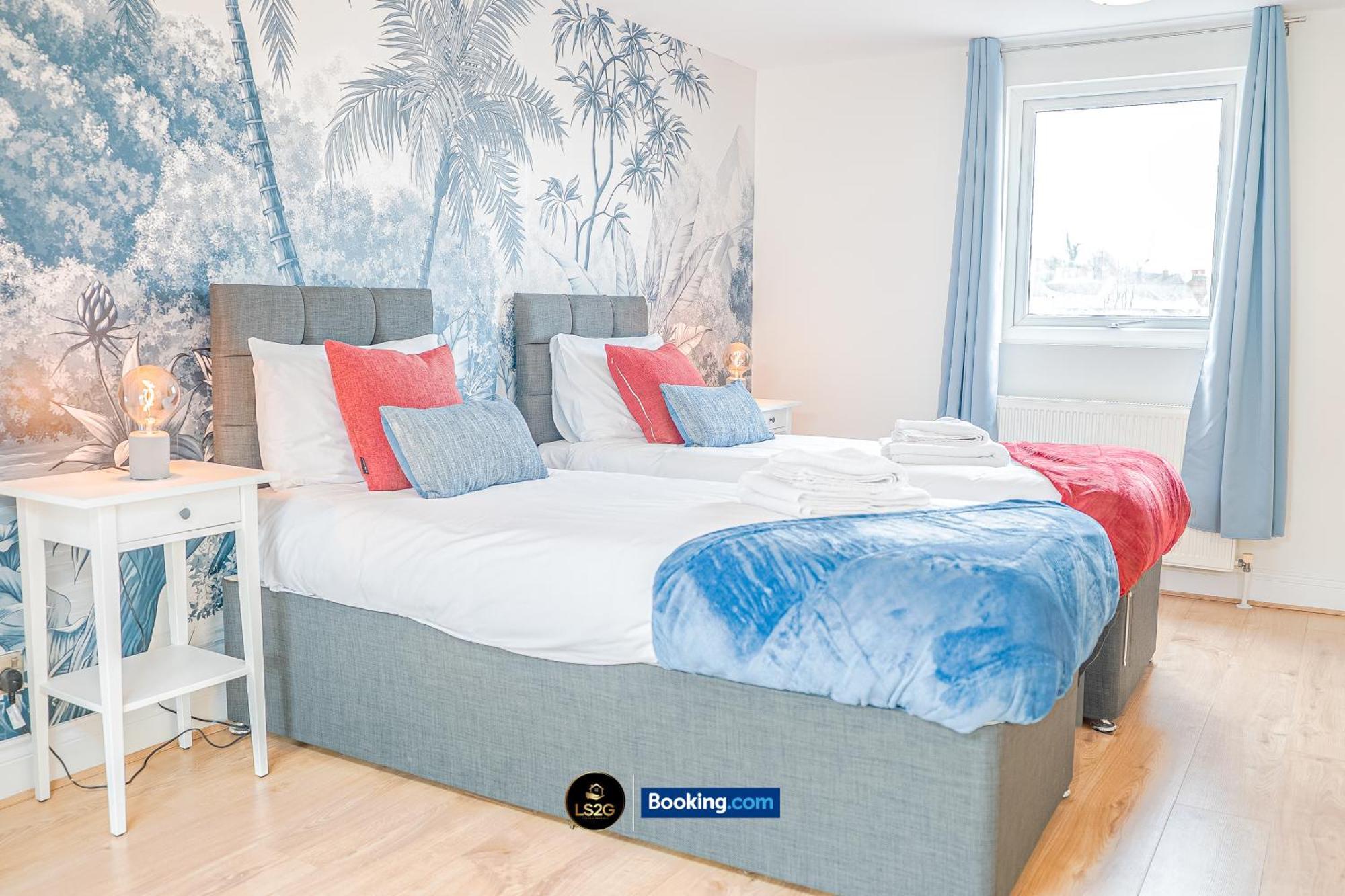 Stunning House By Ls2G Short Lets & Serviced Accommodation Greater London With Free Wifi Екстер'єр фото
