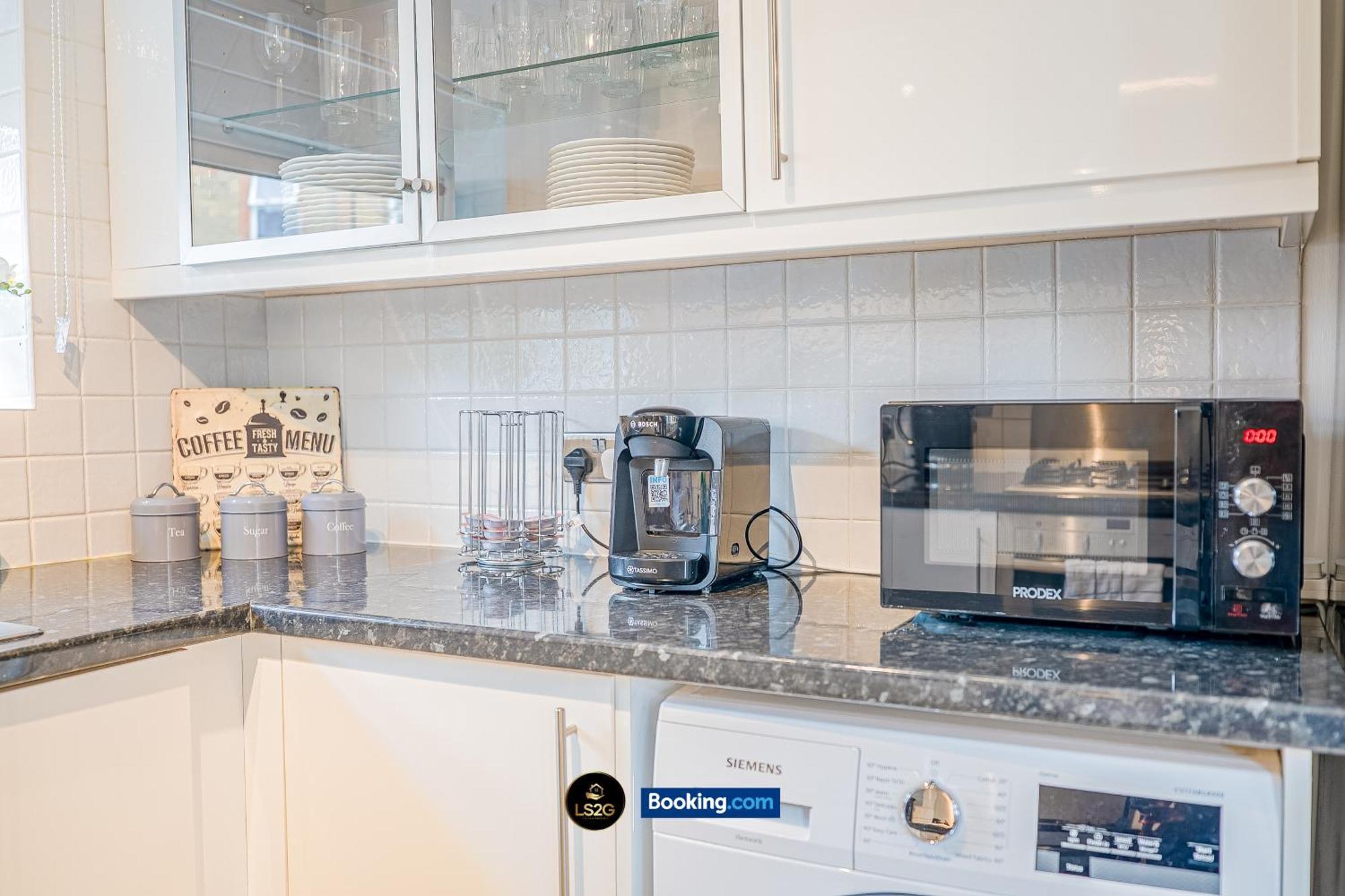 Stunning House By Ls2G Short Lets & Serviced Accommodation Greater London With Free Wifi Екстер'єр фото