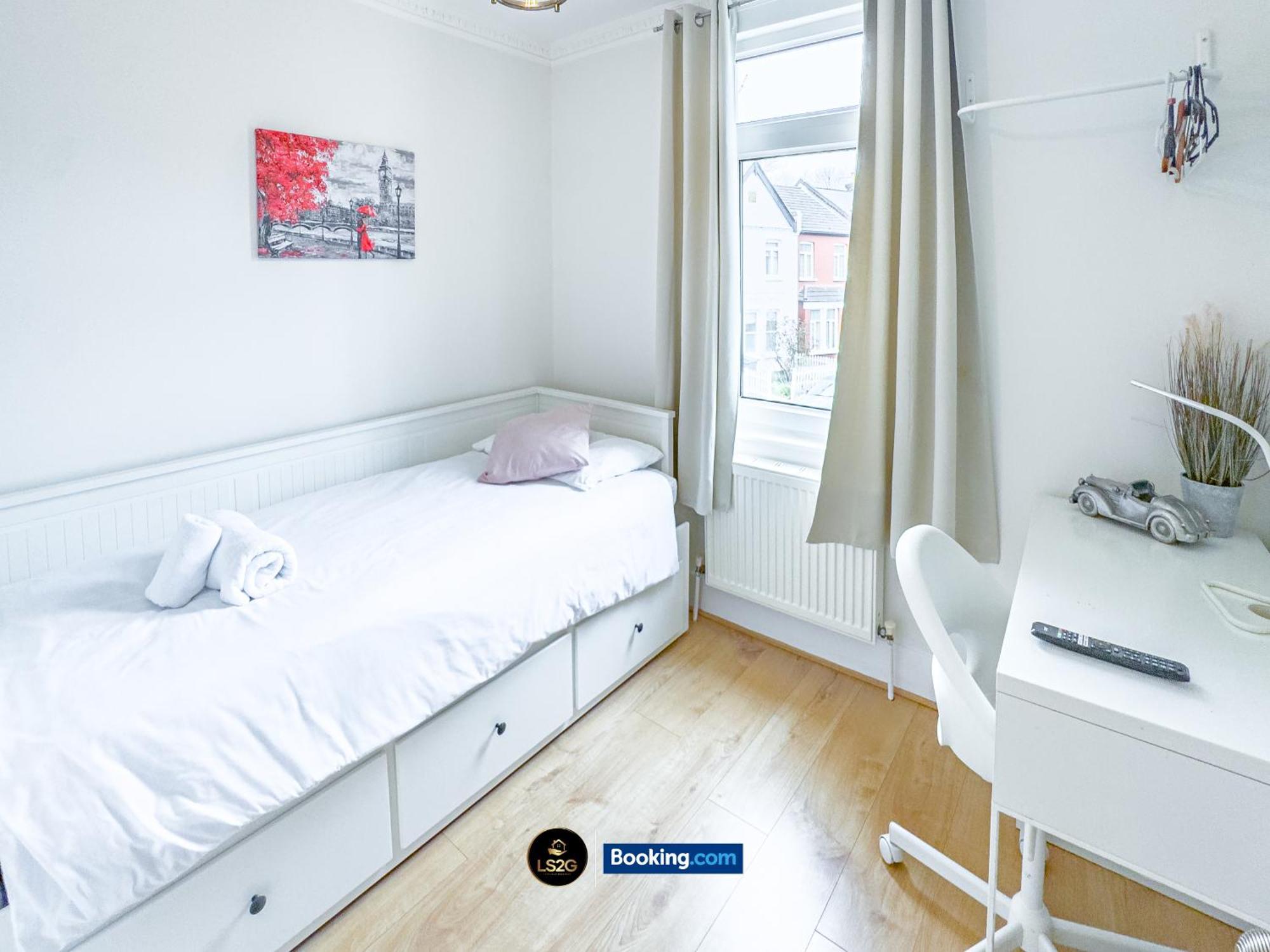 Stunning House By Ls2G Short Lets & Serviced Accommodation Greater London With Free Wifi Екстер'єр фото