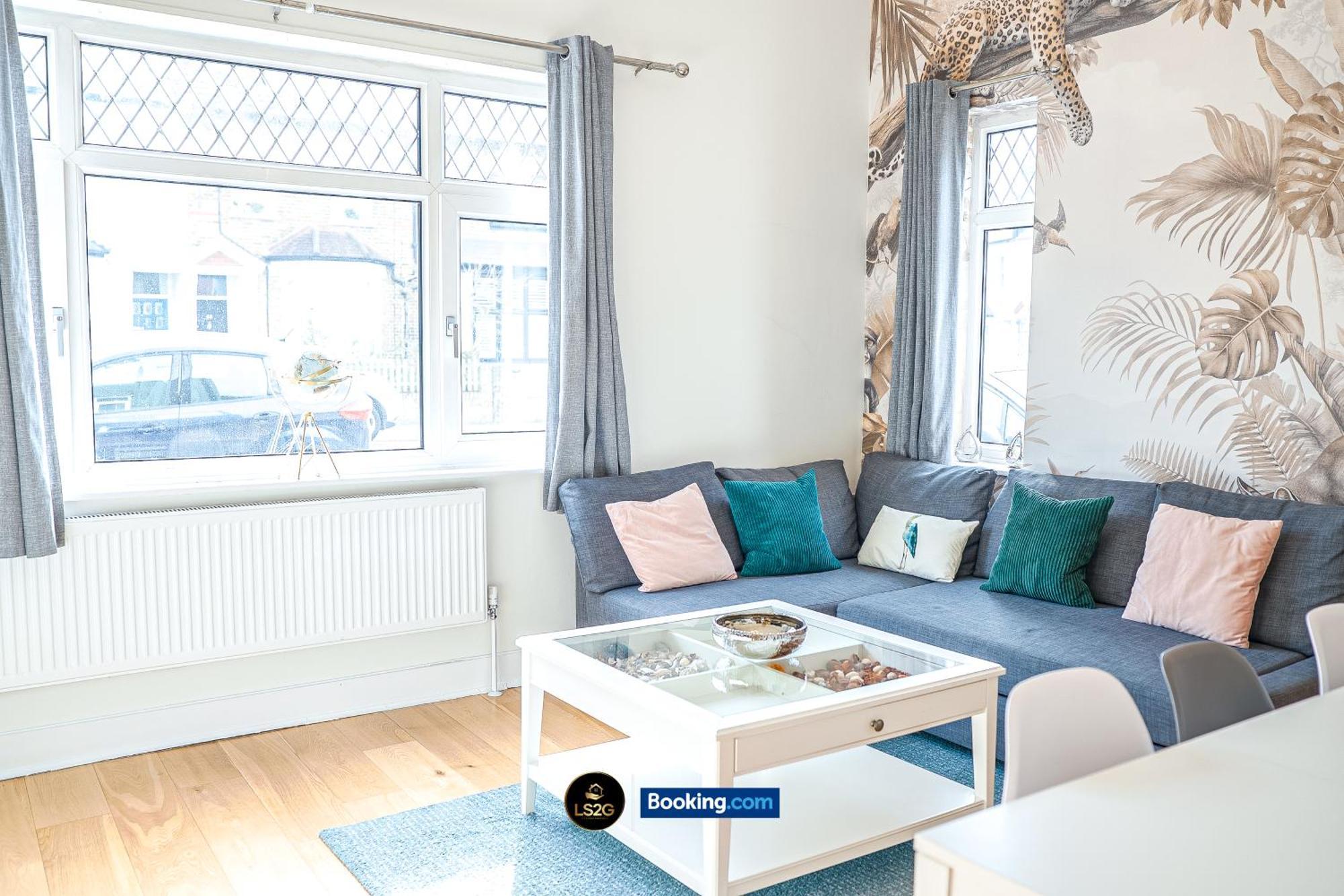 Stunning House By Ls2G Short Lets & Serviced Accommodation Greater London With Free Wifi Екстер'єр фото